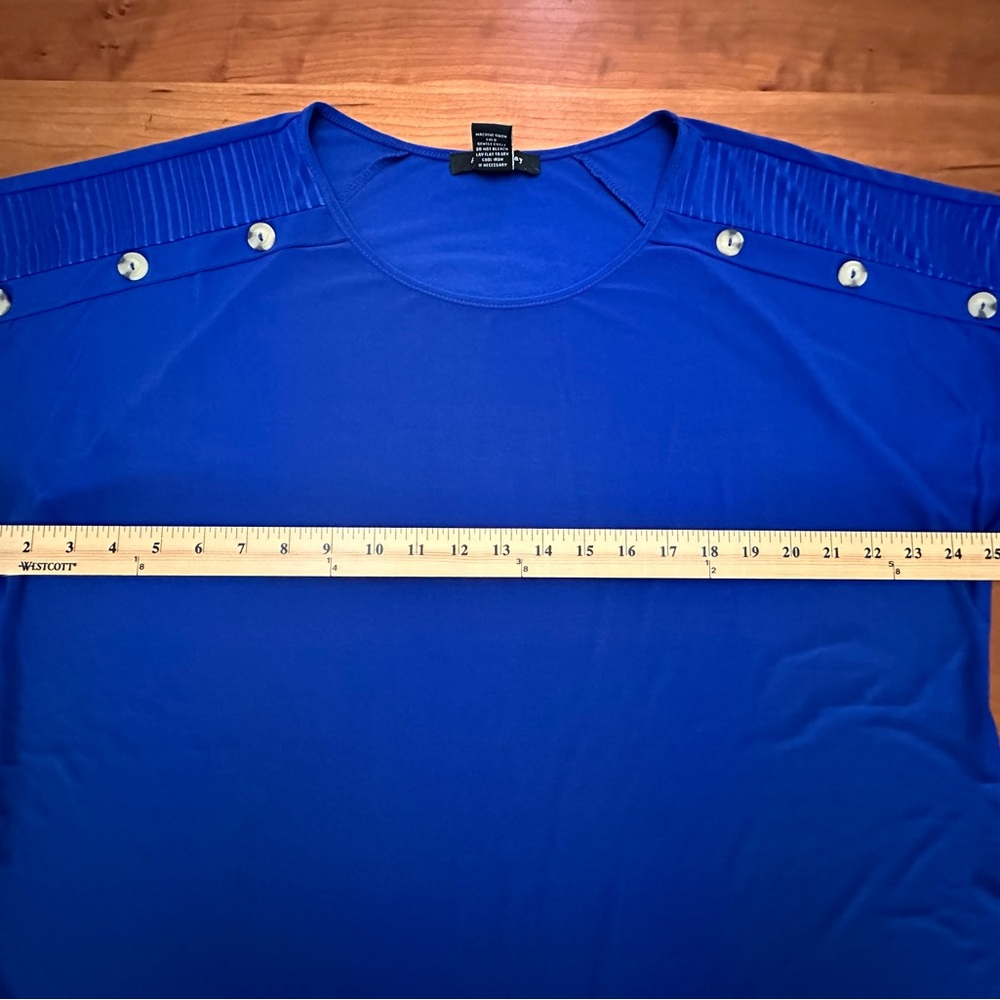 Size 3x blue knit top w/off shoulder , raglan inset. - Picture 5 of 8